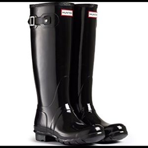 Black glossy tall Hunter boots